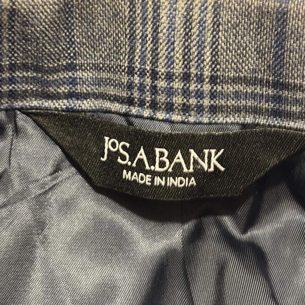 Jos A Bank Blazer Mens 42R Blue Windowpane 100 Wool Tailored Fit Sport Coat